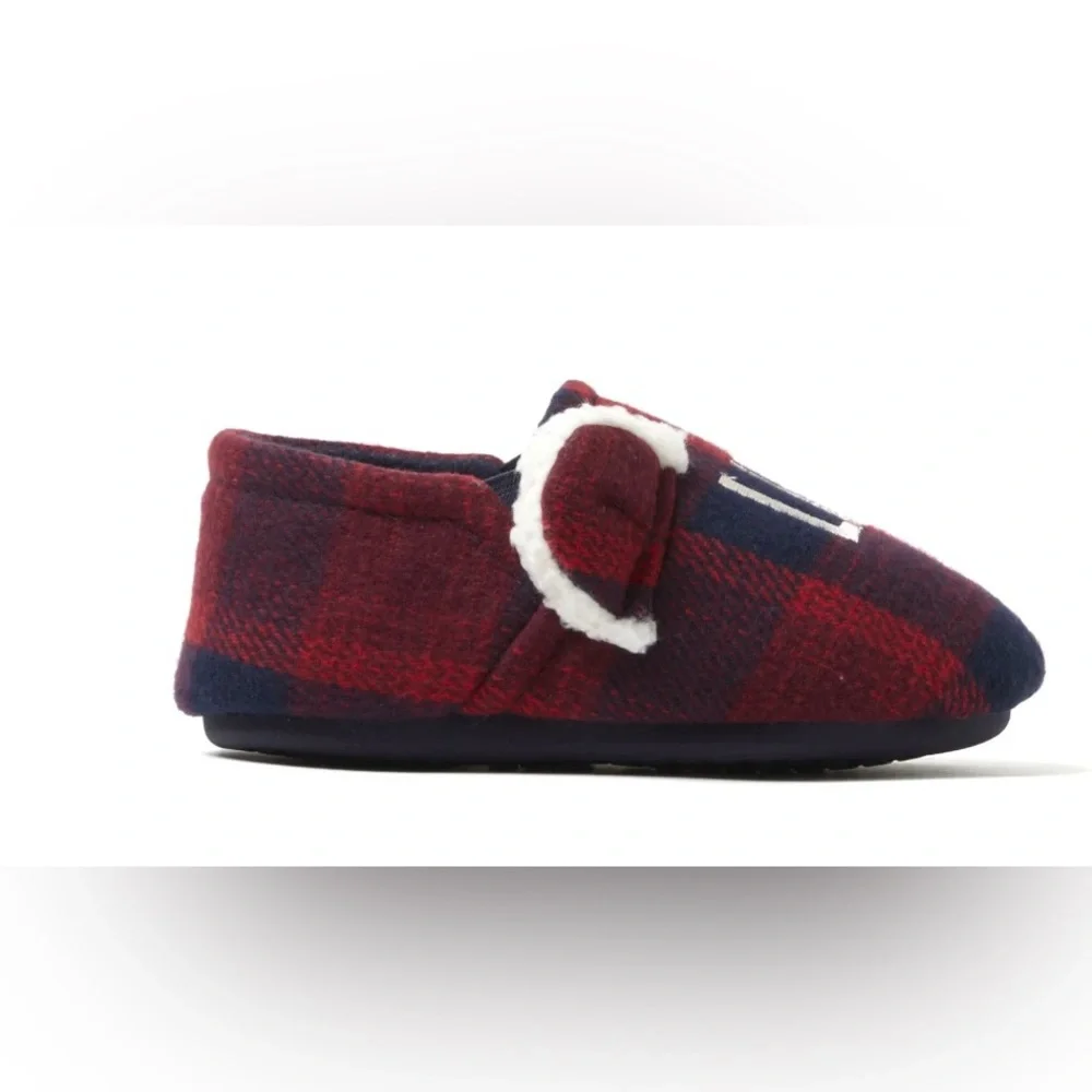 Dearfoarms Cozy Red and‎ Blue Plaid Kids Slippers! NEW! Size 4/5